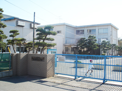 浜須賀小学校　校舎外観