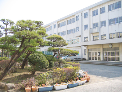 浜須賀中学校　校舎外観