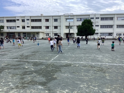 じ